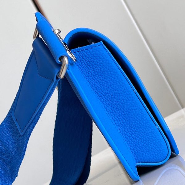 LV Takeoff Slingbag