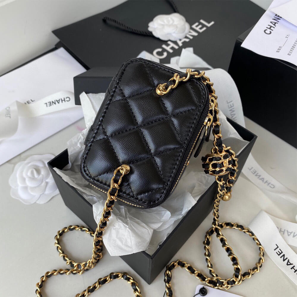 Ch*el small vanity with chain