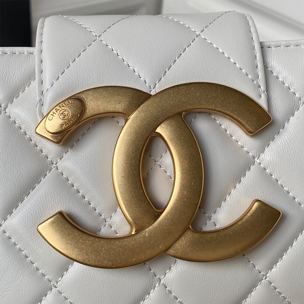 Ch*el baguette bag