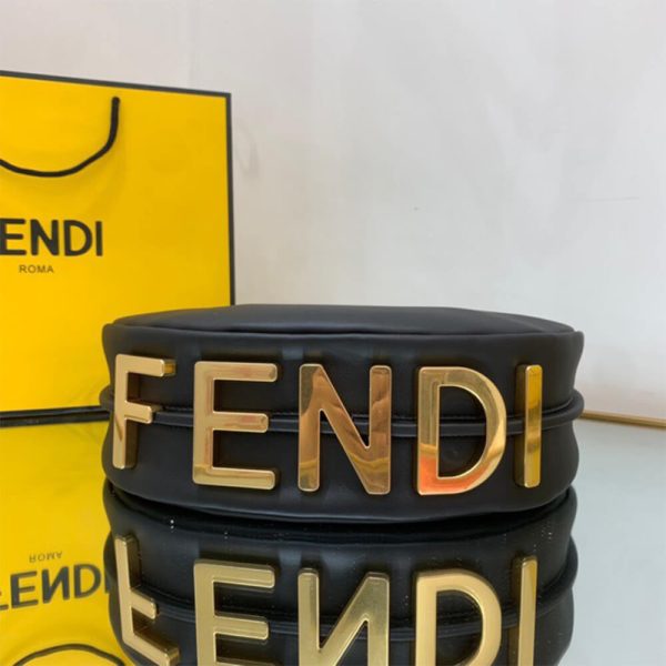 F**digraphy small
