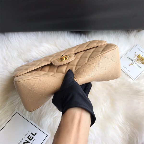 Ch*el classic jumbo flap