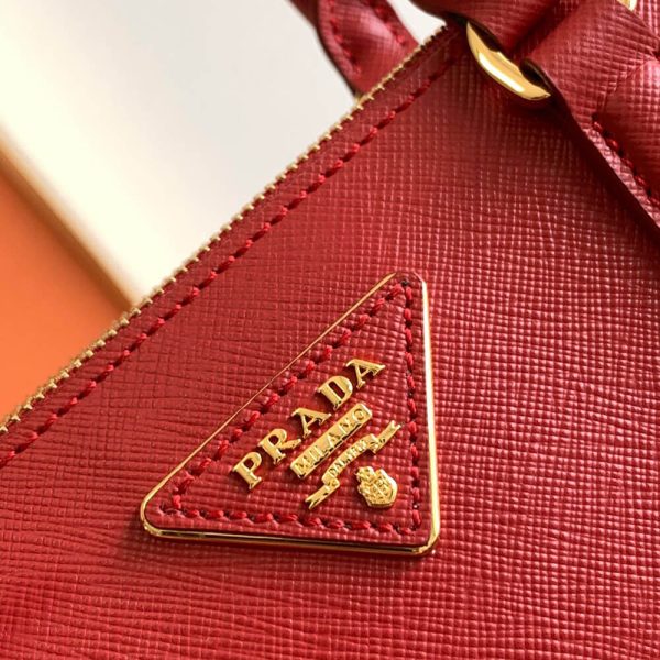 medium Pra*a galleria saffiano leather bag