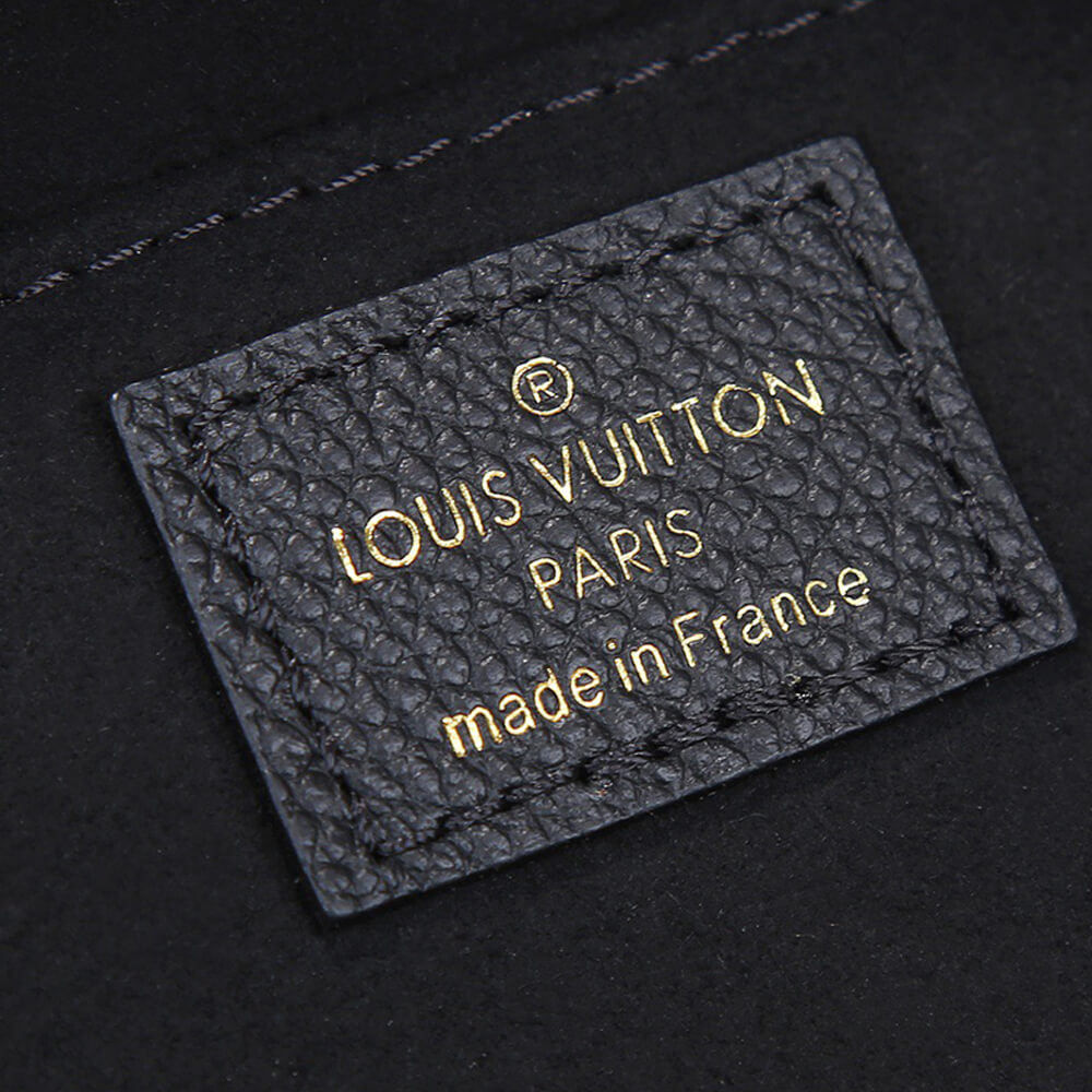 LV PETIT SAC PLAT