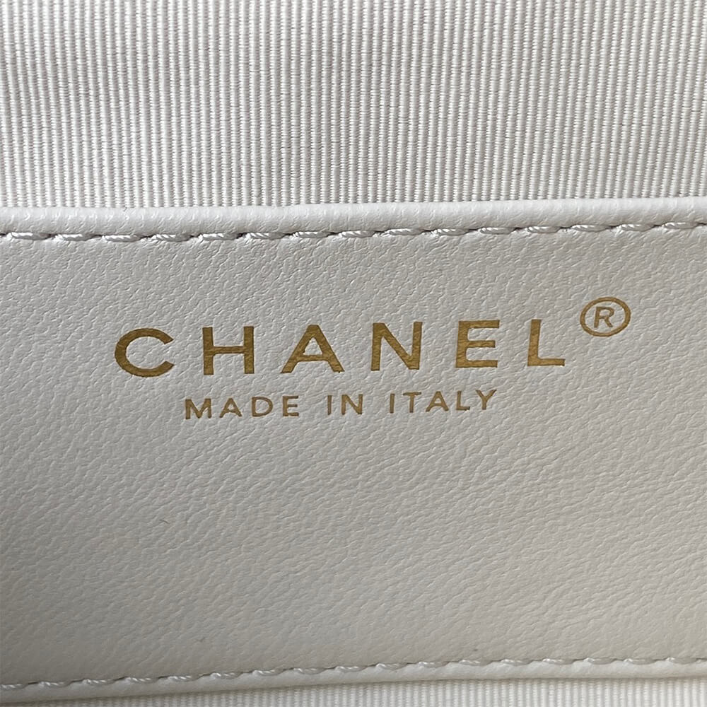 Ch*el baguette bag